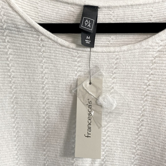 NWT Francesca’s ALYA white Pointelle soft sweater with Dolman sleeves. Size M‎ - Picture 2 of 11